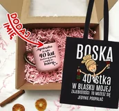 Gadżety dla niej i dla niego - Zestaw prezentowy na 40 urodziny - kubek na 40 z imieniem oraz torba z blondynką - miniaturka - grafika 1