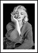 Plakaty - Poster Story, Plakat, Marilyn Monroe z Gitarą i Papierosem w Czerni, wymiary 50 x 70 cm - miniaturka - grafika 1