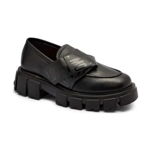 Love Moschino Skórzane loafersy - Półbuty damskie - miniaturka - grafika 1