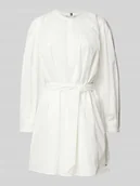 Sukienki - Sukienka mini z wiązanym paskiem - miniaturka - grafika 1