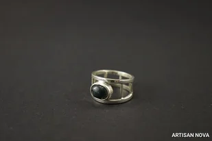 Srebrny geometryczny pierścionek z agatem mszystym. Rozmiar PL 16 - Pierścionki - miniaturka - grafika 1