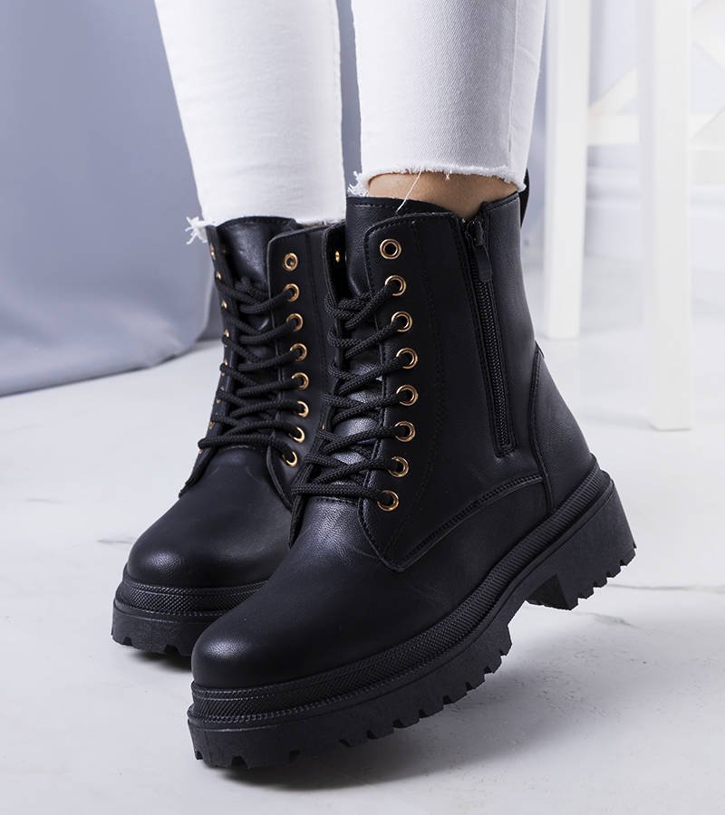 Czarne botki na modnej podeszwie Ali-39