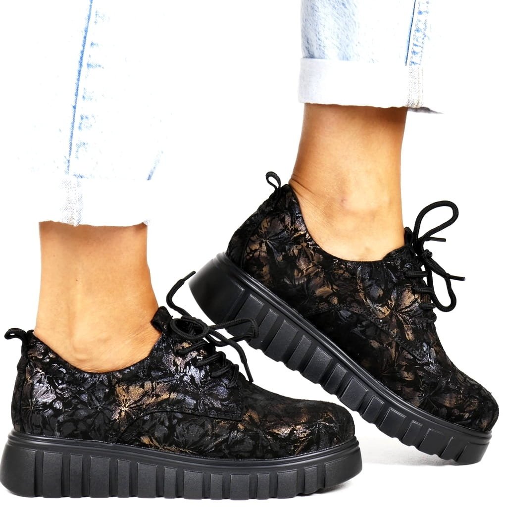SNEAKERSY SKÓRZANE NA GRUBEJ PODESZWIE 6846 CZARNE KWIATY