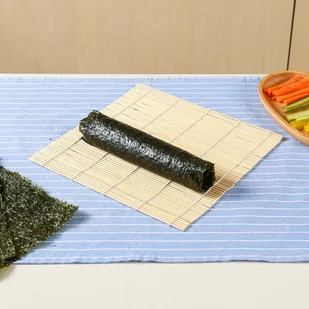 Bambusowa Mata Do Zawijania Sushi 24 Cm - Zestawy do sushi - miniaturka - grafika 1