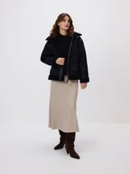 Płaszcze damskie - Reserved - Kurtka z imitacji zamszu - czarny - miniaturka - grafika 1