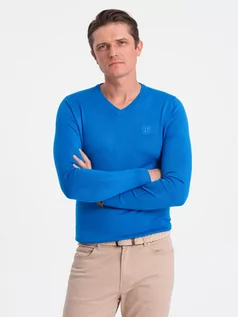 Swetry męskie - Elegancki sweter męski z dekoltem w serek - niebieski V19 OM-SWBS-0107 - grafika 1