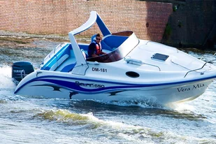 Ekstremalny rejs luksusowym jachtem motorowym po Odrze - Wrocław - Czasopisma - miniaturka - grafika 1