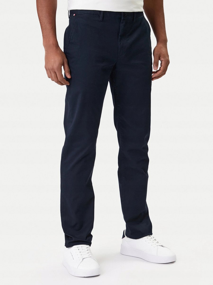 TOMMY HILFIGER GRANATOWE SPODNIE CHINOS Z HAFTEM LOGO W32 L34 17AA