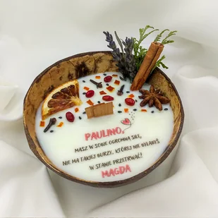 Naturalna świeca sojowa w kokosie - Świece - miniaturka - grafika 1