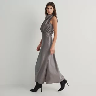 Sukienki - Reserved - Sukienka z drapowanym dekoltem - Srebrny - grafika 1