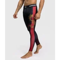 Kimona, stroje i obuwie - Venum x Tekken Legginsy Kompresyjne Spats Marshall Law Black/Red/Gold - miniaturka - grafika 1