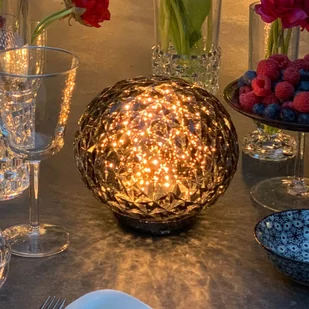 Kartell Mini Planet lampa stołowa szary dym - Lampy stojące - miniaturka - grafika 2