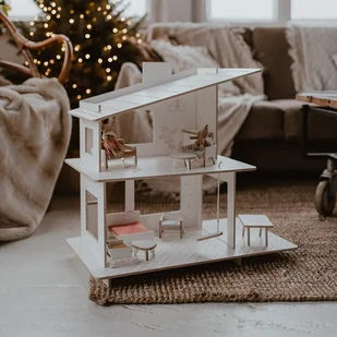 Drewniany domek dla lalek - Lalki dla dziewczynek Drewniany domek dla lalek - Lalki dla dziewczynek - miniaturka - grafika 1