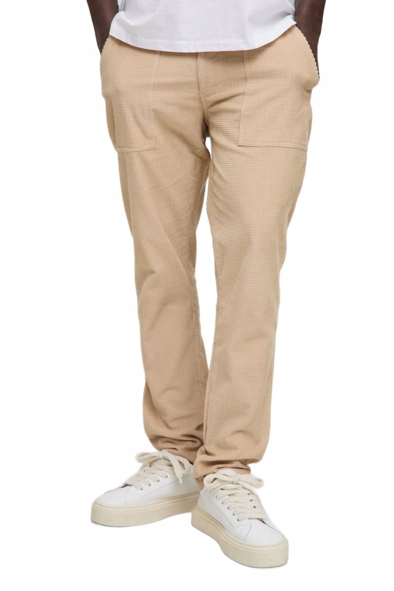 BOOHOOMAN BEŻOWE SPODNIE CASUAL PROSTE Z KIESZENIAMI BAWEŁNA L Z3A