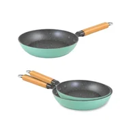Zestawy garnków i patelni - Avilia Zestaw 3 nieprzywierających patelni z uchwytami z drewna bukowego - patelnie aluminiowe z recyklingu, przyjazne dla środowiska, zielone i szare, 20-24-28 cm - miniaturka - grafika 1