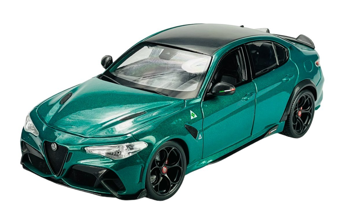 BBURAGO ALFA ROMEO GIULIA GTA ZIELONY 1:18 11048