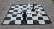 Gry planszowe - Szachownica Nylonowa Do Szachów Ogrodowych O Polu 20Cm - miniaturka - grafika 1