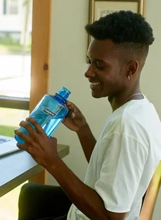 Butelka na wodę Nalgene Narrow Mouth Tritan Sustain 1 l - blue - Kuchnia turystyczne i akcesoria - miniaturka - grafika 5