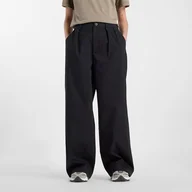 Spodnie sportowe damskie - Spodnie damskie New Balance WP51538BK czarne - miniaturka - grafika 1