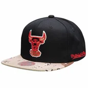 Czapki męskie - Czapka z daszkiem Mitchell & Ness NBA Choco Camo HWC Chicago Bulls - miniaturka - grafika 1