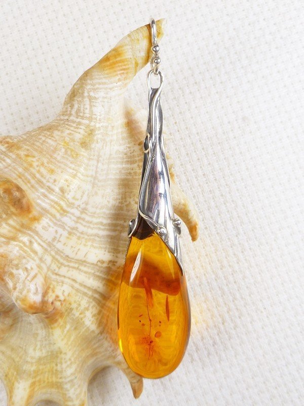 Wisiorek srebrny z bursztynem, handmade 620-921