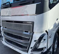 Akcesoria motoryzacyjne - TABLICA REKLAMOWA NA PRZEDNI GRILL VOLVO LOGO FH5 - miniaturka - grafika 1