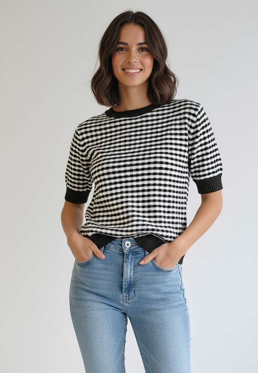 Damski sweter z krótkim rękawem w pepitkę z okrągłym dekoltem regular fit - M1266, czarny, S