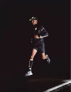 COMPRESSPORT Kurtka biegowa męska HURRICANE WINDPROOF JACKET FLASH black/fluo - Kurtki męskie - miniaturka - grafika 3