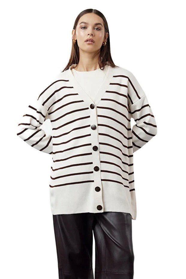TRENDYOL SWETER DAMSKI W PASKI ROZPINANY Z GUZIKAMI OVERSIZE S 5EA*