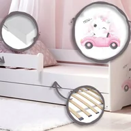 Łóżka dla dzieci i młodzieży - Białe Łóżko Dziecięce w Stylu Skandynawskim z Motywem Kota 140x70 cm z Szufladą – Zawiera Materac Piankowy, Stelaż i Pełną Konstrukcję - miniaturka - grafika 1