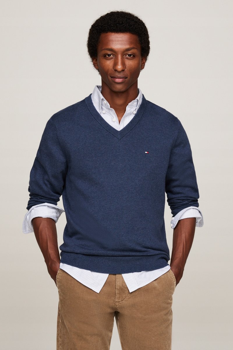 TOMMY HILFIGER GRANATOWY SWETER MĘSKI Z DEKOLTEM V Z KASZMIREM M XTA