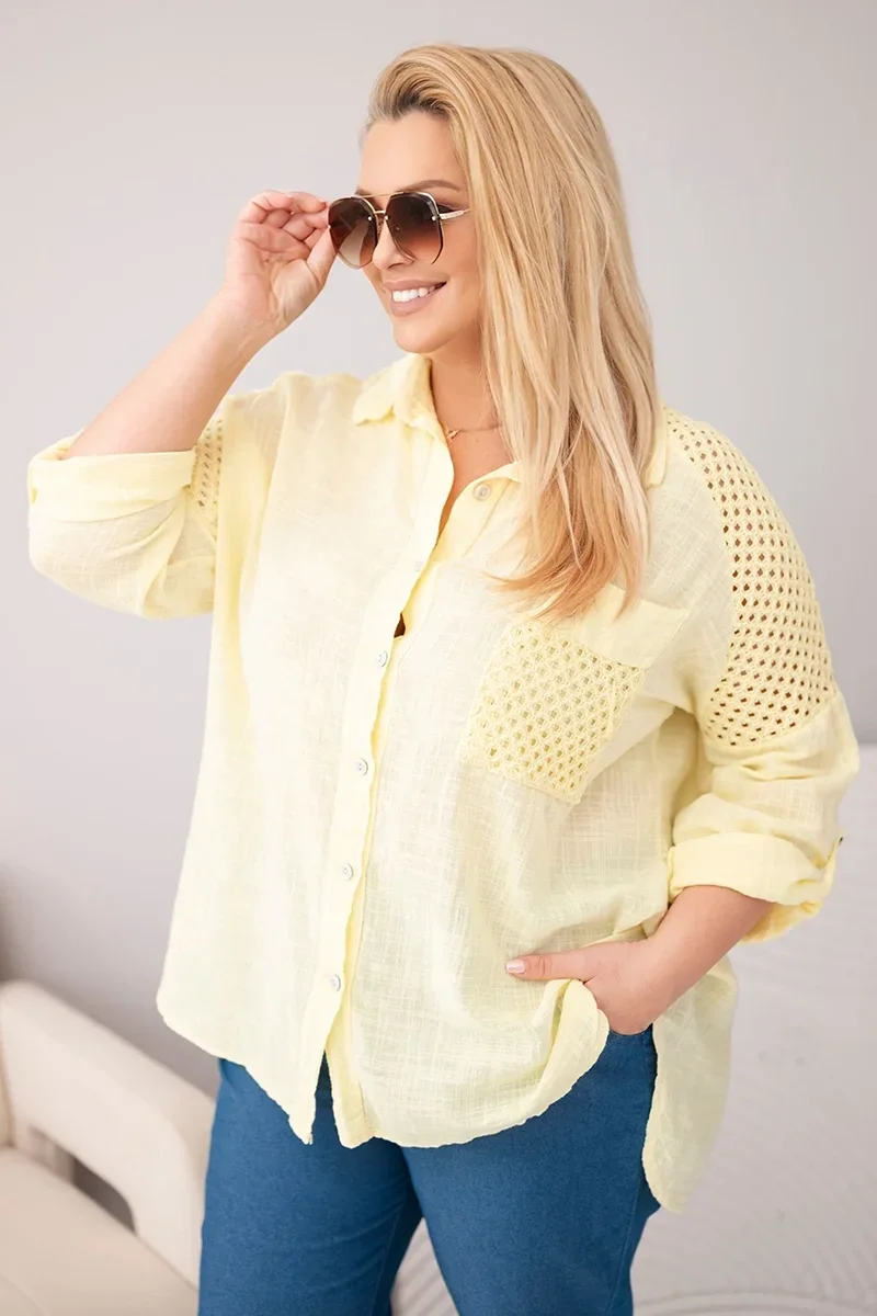 Koszula damska bawełniana Plus Size z kołnierzykiem i koronkową wstawką żółta Żółty
