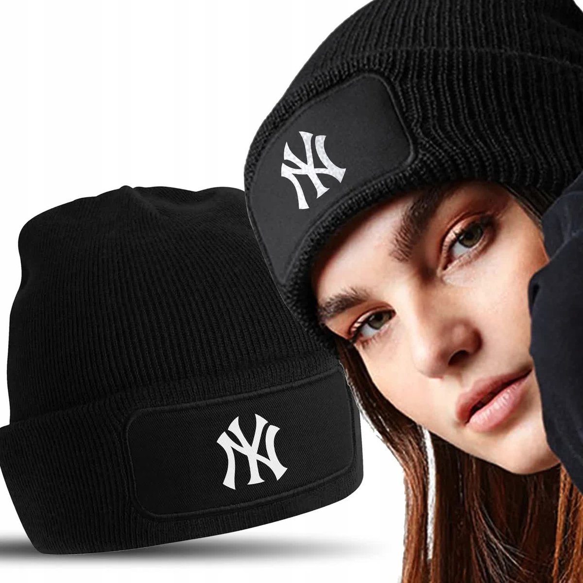 CZAPKA ZIMOWA KLASYCZNA CZARNA New York City Wzory