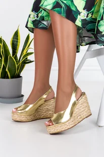 Złote sandały espadryle błyszczące na koturnie Casu ER23X9-G - Sandały damskie - miniaturka - grafika 1