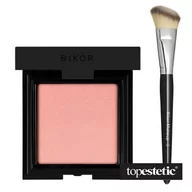 Palety i zestawy do makijażu - Bikor Bikor Como Blush Satined N°5 + Brush ZESTAW Róż - Sunrise (ciepły łososiowy, satynowy) 8 g + Pędzel do różu, syntetyczne włosie - miniaturka - grafika 1