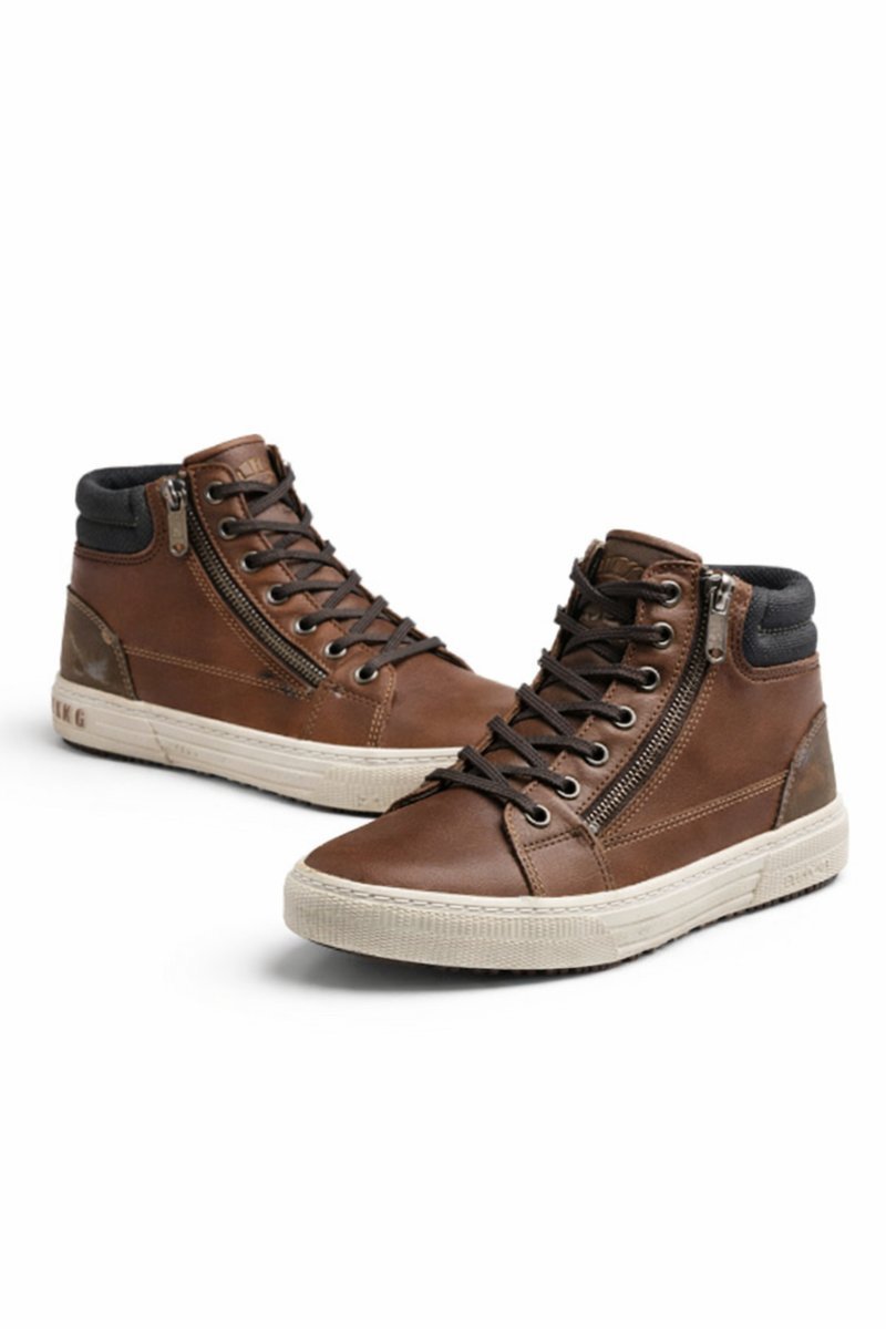 MUSTANG BRĄZOWE TRZEWIKI MĘSKIE Z ZAMKIEM I FUTERKIEM 40 I4A