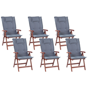 Fotele i krzesła ogrodowe - Beliani Zestaw 6 krzeseł ogrodowych drewnianych z niebieskimi poduszkami TOSCA - miniaturka - grafika 1