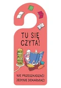 Zawieszki - Henry Zawieszka na klamkę Tu się czyta - Henry - miniaturka - grafika 1