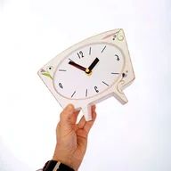 Zegary - Zegar drewniany biurkowy biały folk - miniaturka - grafika 1