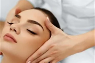 Autorski liftingujący masaż twarzy z peelingiem w Warszawie - Czasopisma - miniaturka - grafika 1