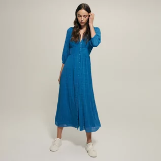 Sukienki - Reserved Sukienka midi w kratę - Niebieski - grafika 1