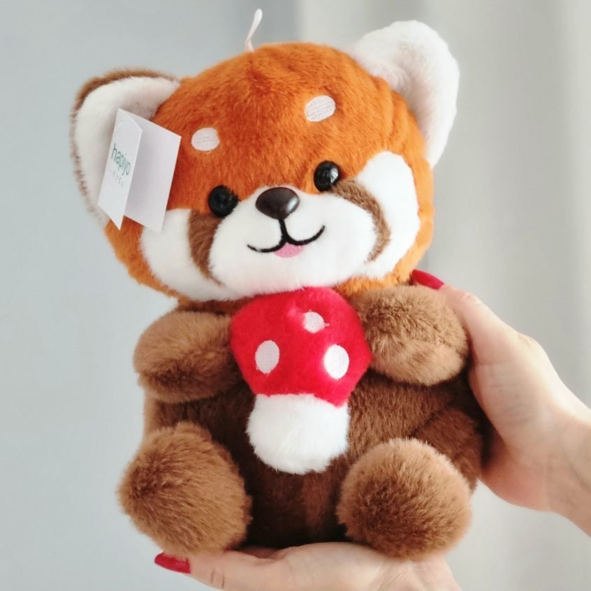 Maskotka pluszak miś PANDA RUDA z muchomorkiem 27cm