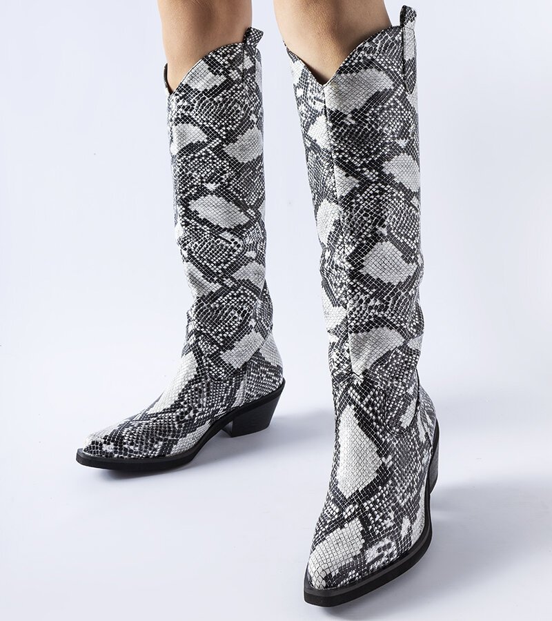 Czarno-białe kowbojki w wężowy wzór Chapin-38