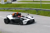 Czasopisma - Audi R8 vs KTM X- Bow - miniaturka - grafika 1