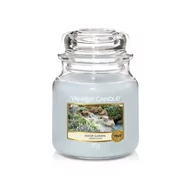 Świece - Yankee Candle Świeca zapachowa średni słój water garden 411g - miniaturka - grafika 1