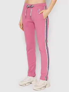 Spodnie sportowe damskie - Femi Stories Spodnie dresowe Tricia Różowy Slim Fit - grafika 1