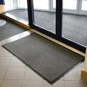 Wycieraczki - B2B Partner Wycieraczka polipropylenowa na podkładzie gumowym, szara, 90x150cm VP010602 - miniaturka - grafika 1