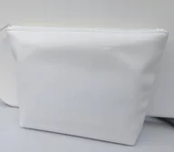 Kosmetyczki, organizery i kuferki - Kosmetyczka Vichy biała - elegancka z dużym V na suwak - miniaturka - grafika 1