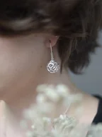 Kolczyki - Ażurowe kule białe - kolczyki srebrne - miniaturka - grafika 1