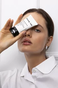 Handy Lab. Extreme Hyaluron - krem do dłoni z kwasem hyaluronowym i filtrem SPF 30 - Kremy i maski do rąk - miniaturka - grafika 2